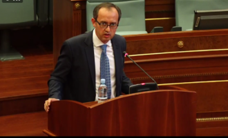 Hoti – VV-së: Pse nuk shkuat në Uashington, por flisni për harta e thika? Rexhaj i thotë se duhet të largohet nga detyra që ka