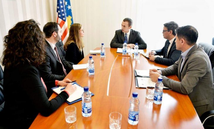 Ministri i Punës dhe Mirëqenies Sociale ka pritur sot një delegacion të Qeverisë së Shteteve të Bashkuara