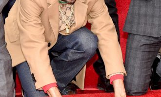 Snoop Dogg falendëron vetveten për suksesin në “Walk of Fame”