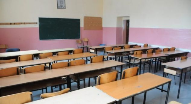 Në Malishevë, 60 nxënës në një klasë