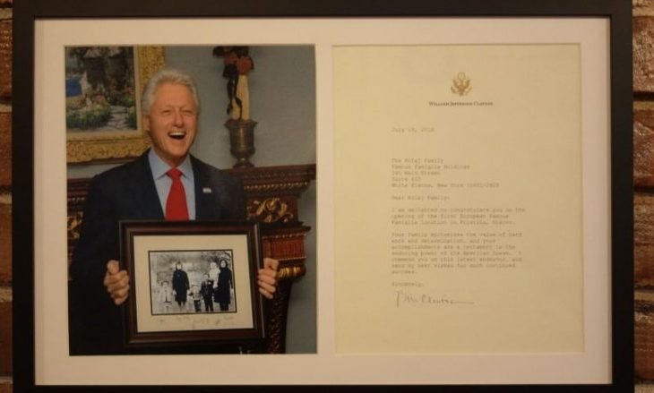 Presidenti Bill Clinton, mirëpret hapjen e Famous Famiglias në Prishtinë – i dërgon letër familjes Kolaj