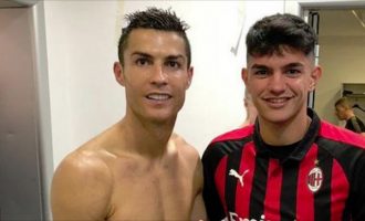 I kërkoi Ronaldos të bëjë fotografi, por shikoni çfarë ndodhi prapa saj