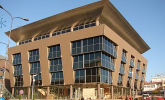 MASHT nesër merr vendim për mbajtjen ose jo të testeve të arritshmërisë dhe të maturës