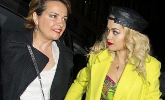 Çfarë i thotë Rita Orës nëna e saj për ditëlindje?