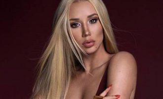 Këngëtarja që nënshkroi kontratën prej 2.7 milion dollarëshe