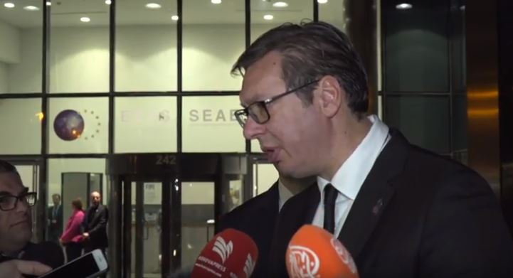 Reagimi i Vuçiqit kur pyetet nëse do kërkojë falje për viktimat e dhunës seksuale nga lufta