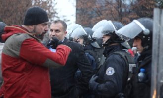 Fisnik Ismaili thotë se u sulmua me vezë nga aktivistët e VV-së