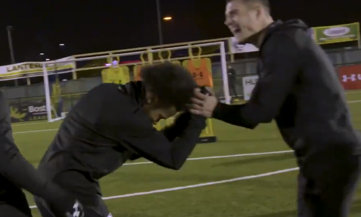 Granit Xhaka dhuron spektakël në reklamën për ‘Under Armour’