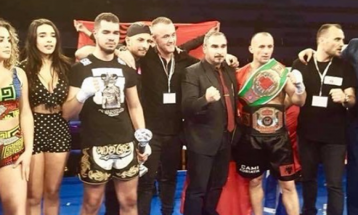 Kikbokseri shqiptar shpallet kampion bote