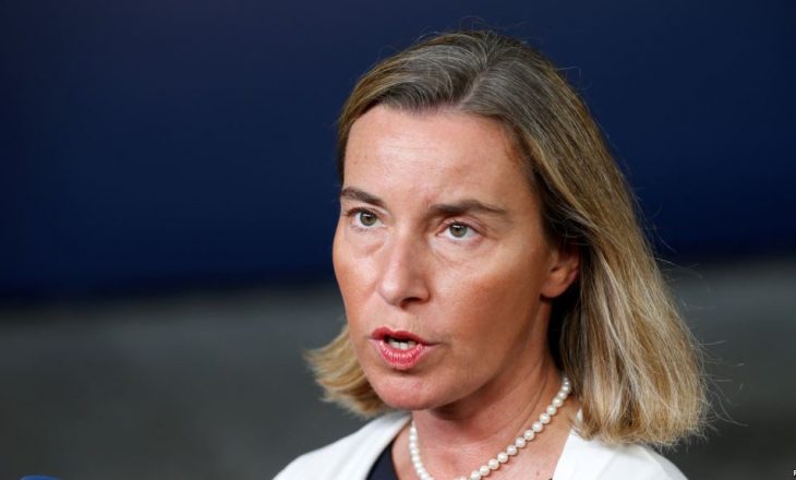 Zyrtari i VV-së: Ballkani digjet, “Mogherini krihet për karrierë”