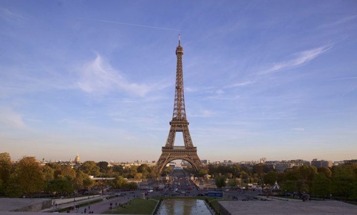 Për shkak të protestave mbyllet Kulla Eifel në Paris