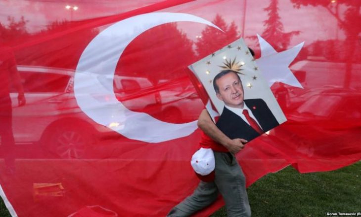 Dyshohet se fyen Erdoganin – Prokuroria merr në pyetje dy aktorët turk