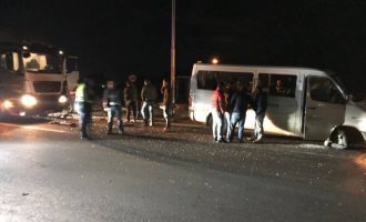 Pamje nga aksidenti në rrugën Prishtinë-Podujevë, ku mbetën 5 persona të lënduar