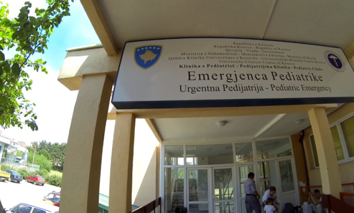 Gati 100 fëmijë brenda një dite u trajtuan në Pediatri