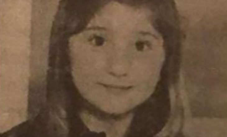 A e njihni vajzën në foto, cila këngëtare e famshme është ajo?