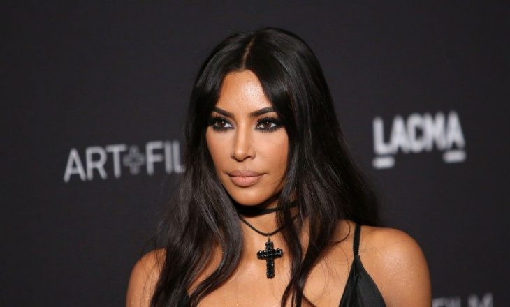 Fustani më i zhveshur i Kim Kardashian