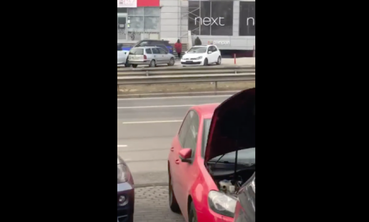 Video nga grabitja e armatosur në një bankë në Prishtinë