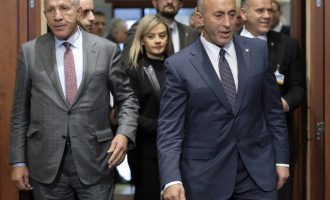 Mediat serbe “zbulojnë” detaje nga përplasja e Haradinajt me Mogherinin në Bruksel