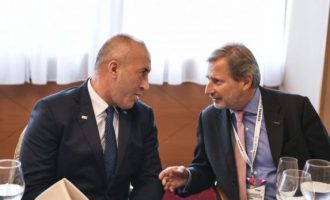 Haradinaj e Hahn në konferenca të ndara për shtyp