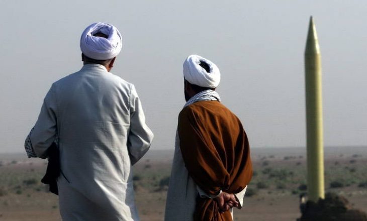 Irani konfirmon: Kemi testuar raketën balistike