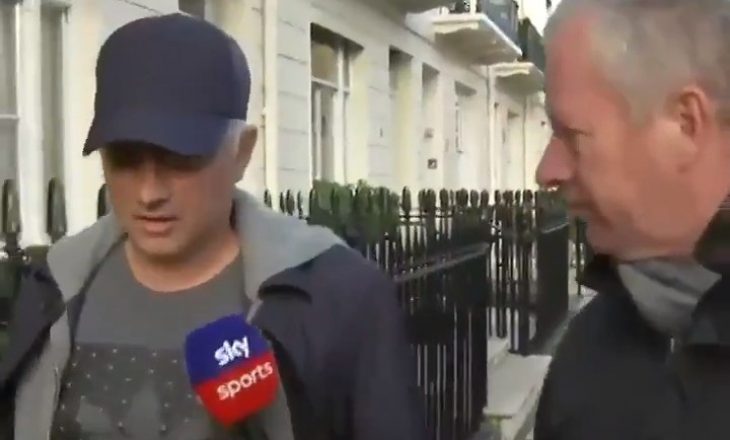 Video: Mourinho shfaqet për herë të parë pas shkarkimit, ja çfarë i thotë gazetarit të Sky Sports