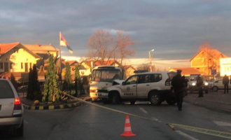 Pamje nga aksidenti në Graçanicë ku mbetën të lënduar 21 persona
