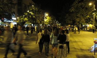 Sondazh i Gallup: 1.7 milionë shqiptarë dëshirojnë të largohen nga vendi