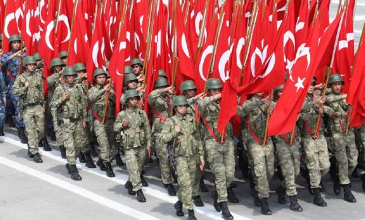 Turqia dërgon trupa shtesë në kufirin me Sirinë