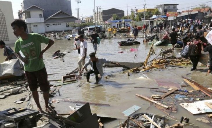 Shkon në 222 numri i të vdekurve nga cunami në Indonezi