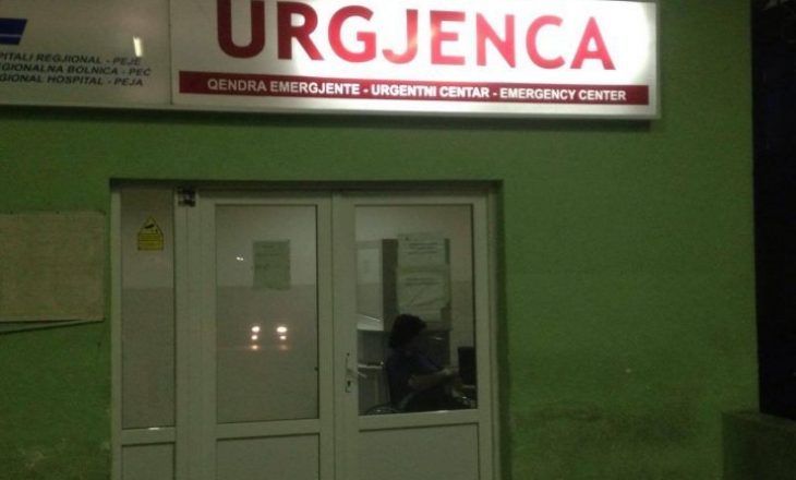 Mjeku tregon për gjendjen e të plagosurit në Pejë