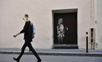 Vidhet vepra në nder të viktimave të “Bataclan”-it