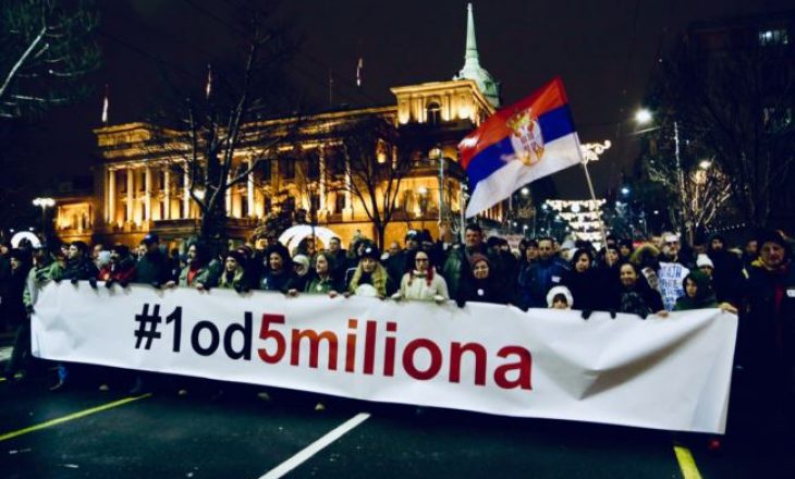 Rritet numri i qyteteve në protesta në Serbi