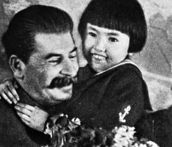 “Miku i fëmijëve”, historia e errët pas fotos së famshme të Stalinit