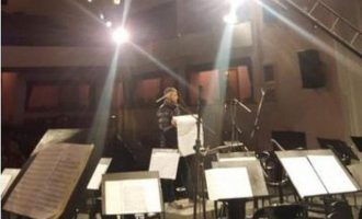 Probleme me skenografinë në  Akademinë e Arteve : Një copë e madhe hekuri bie nga lart