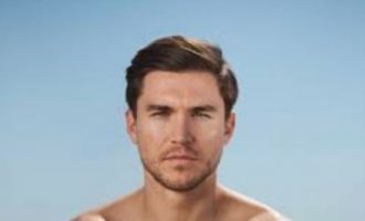 Publikohet koncerti i Shpat Dedës në Tiranë