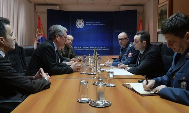 Takimi i Vulinit me ambasadorin rus në Beograd Chepurin