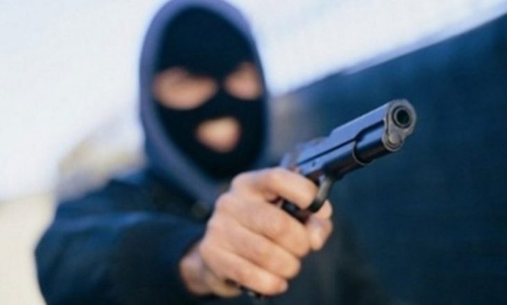 Policia jep detaje rreth grabitjes së armatosur në Prishtinë