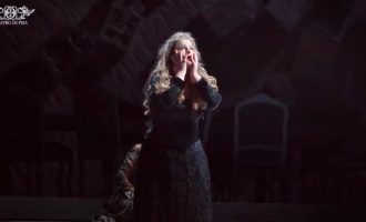 Marigona Qerkezi riktheu “Lucian…” me debutimin në “Teatro Verdi”