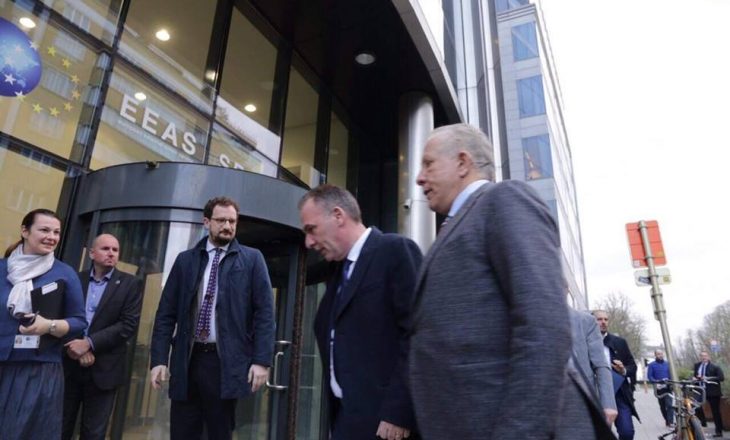 Dialogu në Bruksel mund të vazhdojë edhe pa e hequr taksën