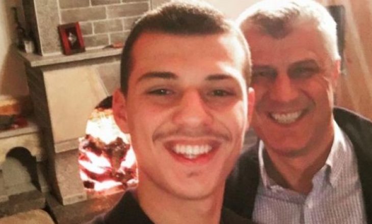 Endrit Thaçi feston me babain, publikon fotografi në rrjete sociale