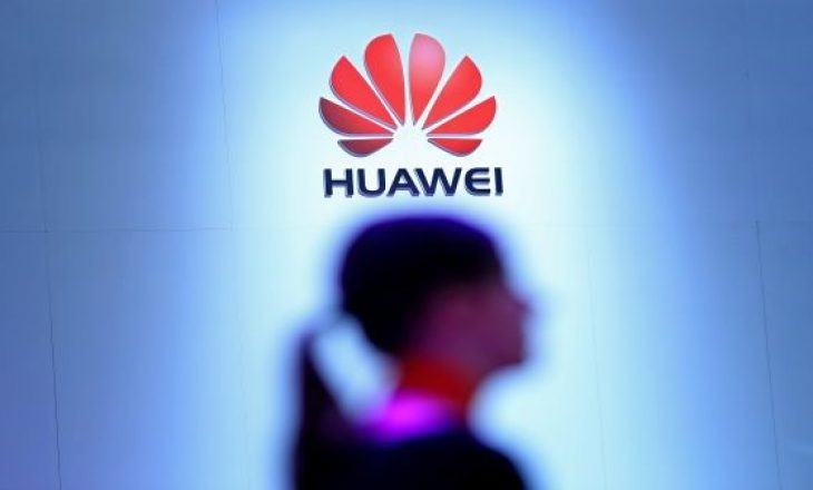 “Huawei” ndëshkon punonjësit sepse kanë përdorur “iPhone”