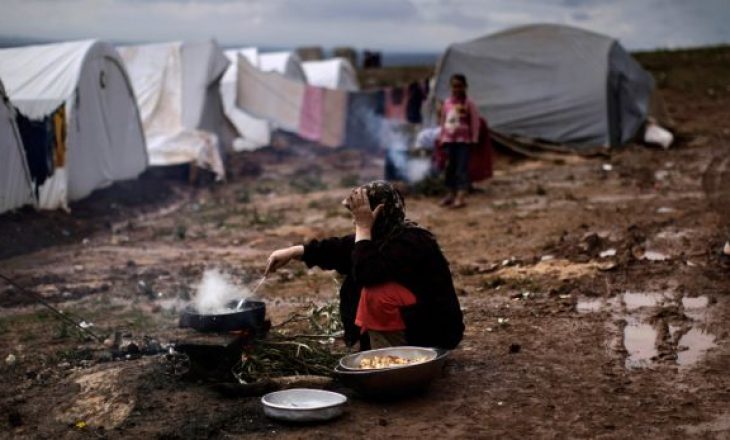 Kosovarja me fëmijë të sëmurë kërkon rrugë për të ikur nga Siria, ku burri iu vra si luftëtar i ISIS-it