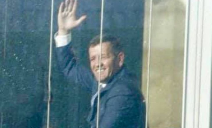 Presidentit Thaçi i pëlqen shumë fotoja, në të cilën Remi duket si i burgosur