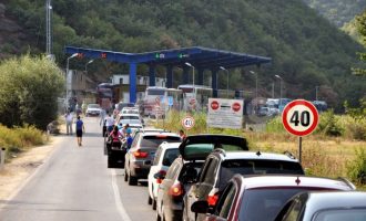 Kolona të gjata në pikat kufitare – pritje deri në shtatë orë