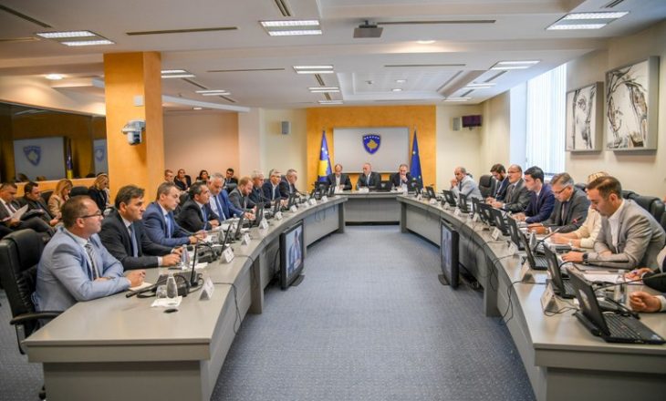 Mblidhet Qeveria – nuk dihen pikat e rendit të ditës
