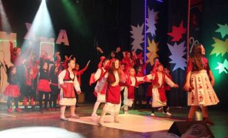 ‘Xixat e Flakës’, fëmijët i kënduan heronjve e atdheut