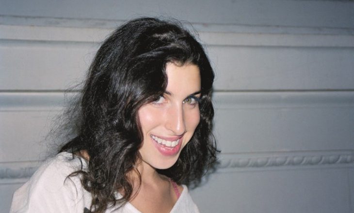 Publikohet një këngë e padëgjuar e Amy Winehouse