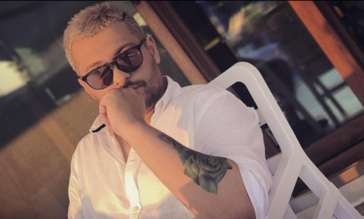 Bruno paralajmëron klipin e ri tek varrezat