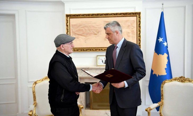 Thaçi dekoron Shaqir Hotin për kultivim të veglave frymore të traditës