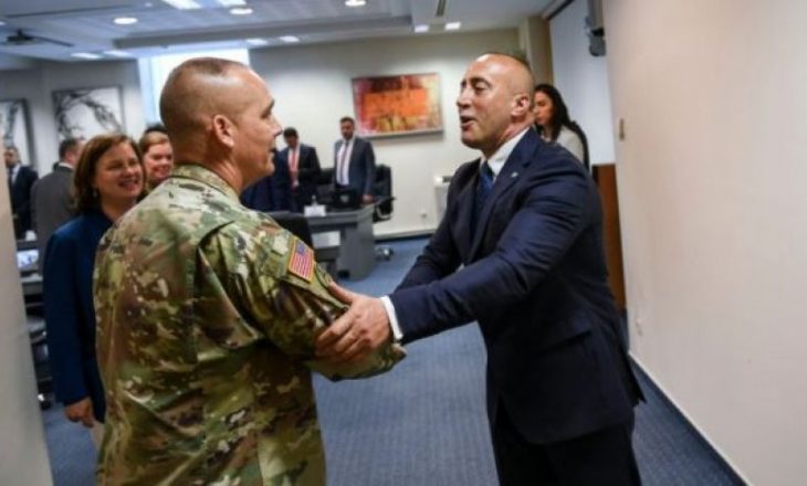 Anulimi i vizitës së gjeneralit amerikan – “Kjo është pasojë e tarifave të vendosura ndaj Serbisë”